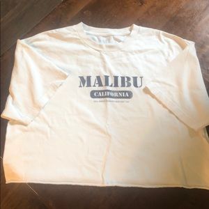 Brandy Melville Malibu CA cropped t-shirt